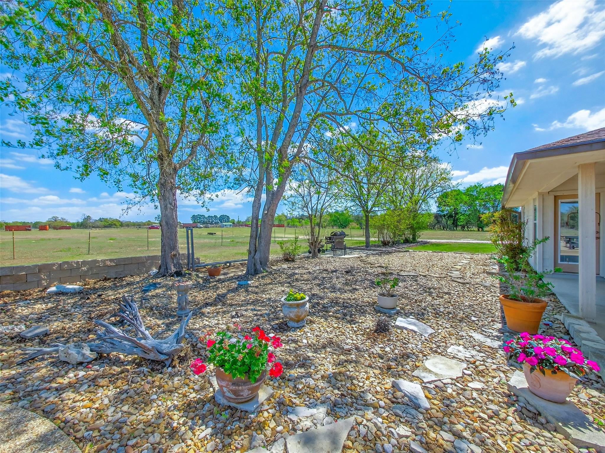 1281 Private Road 7037 Lexington TX 78947