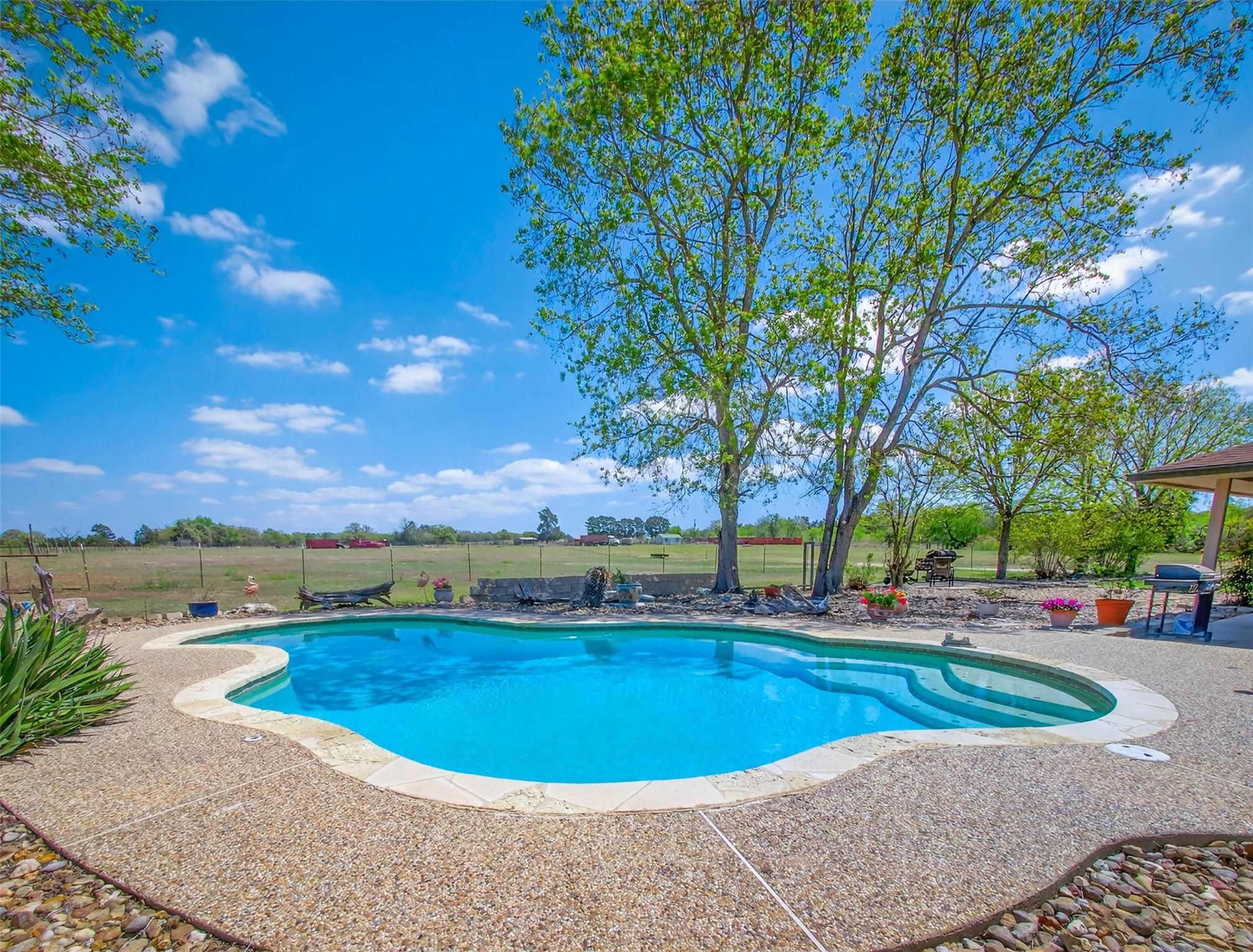 1281 Private Road 7037 Lexington TX 78947