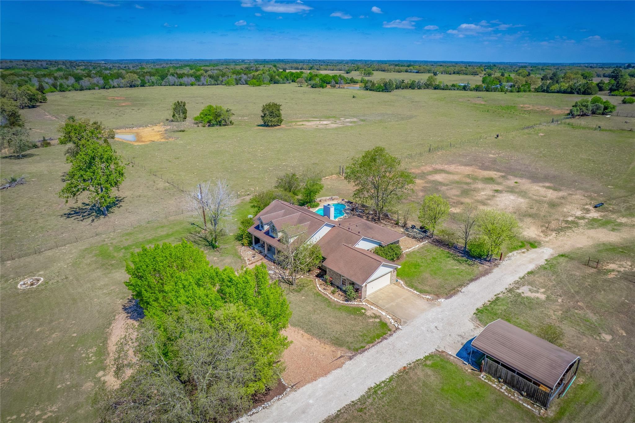 1281 Private Road 7037 Lexington TX 78947
