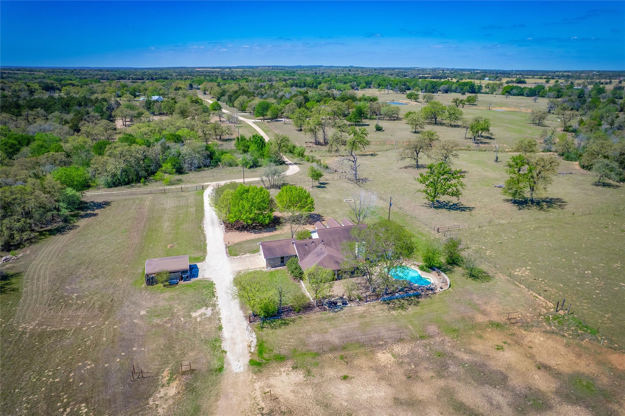 1281 Private Road 7037 Lexington TX 78947