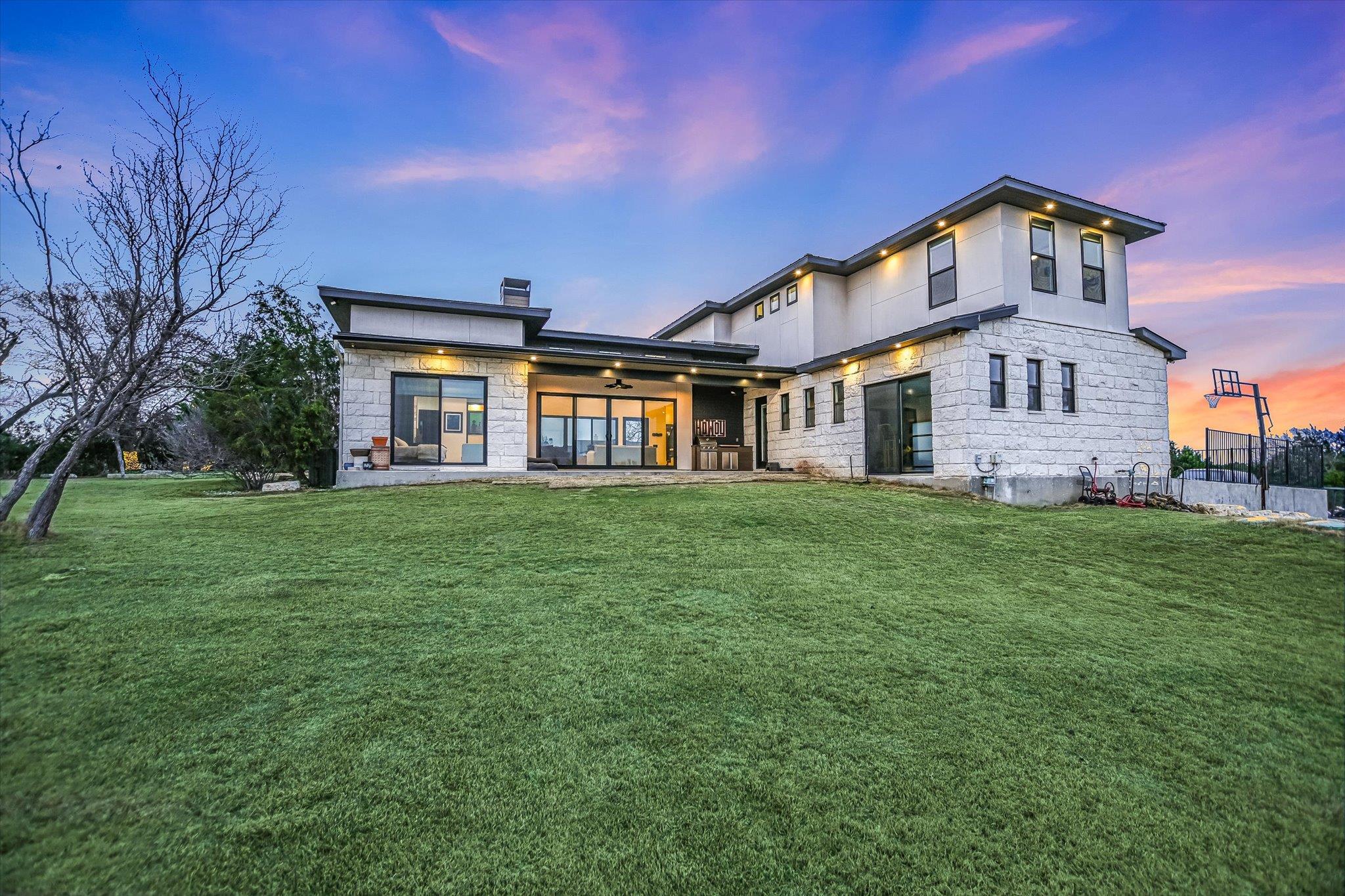100 Big Sky Burnet TX 78611