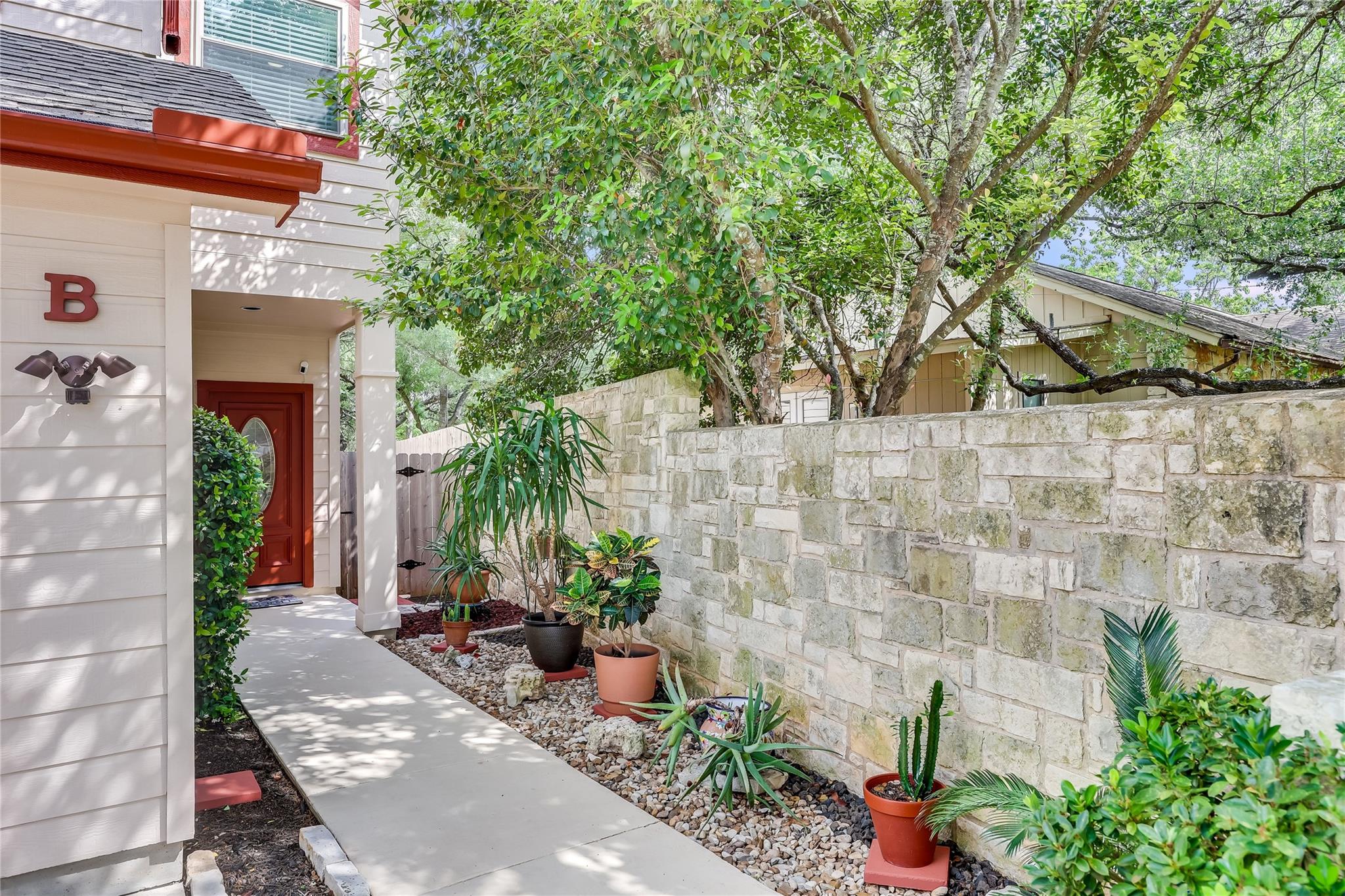 1303 N Cuernavaca Drive Austin TX 78733