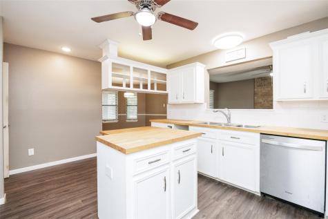 320 Long Pointe Drive Portland TX 78374