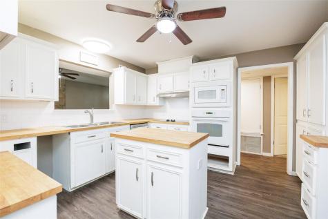 320 Long Pointe Drive Portland TX 78374