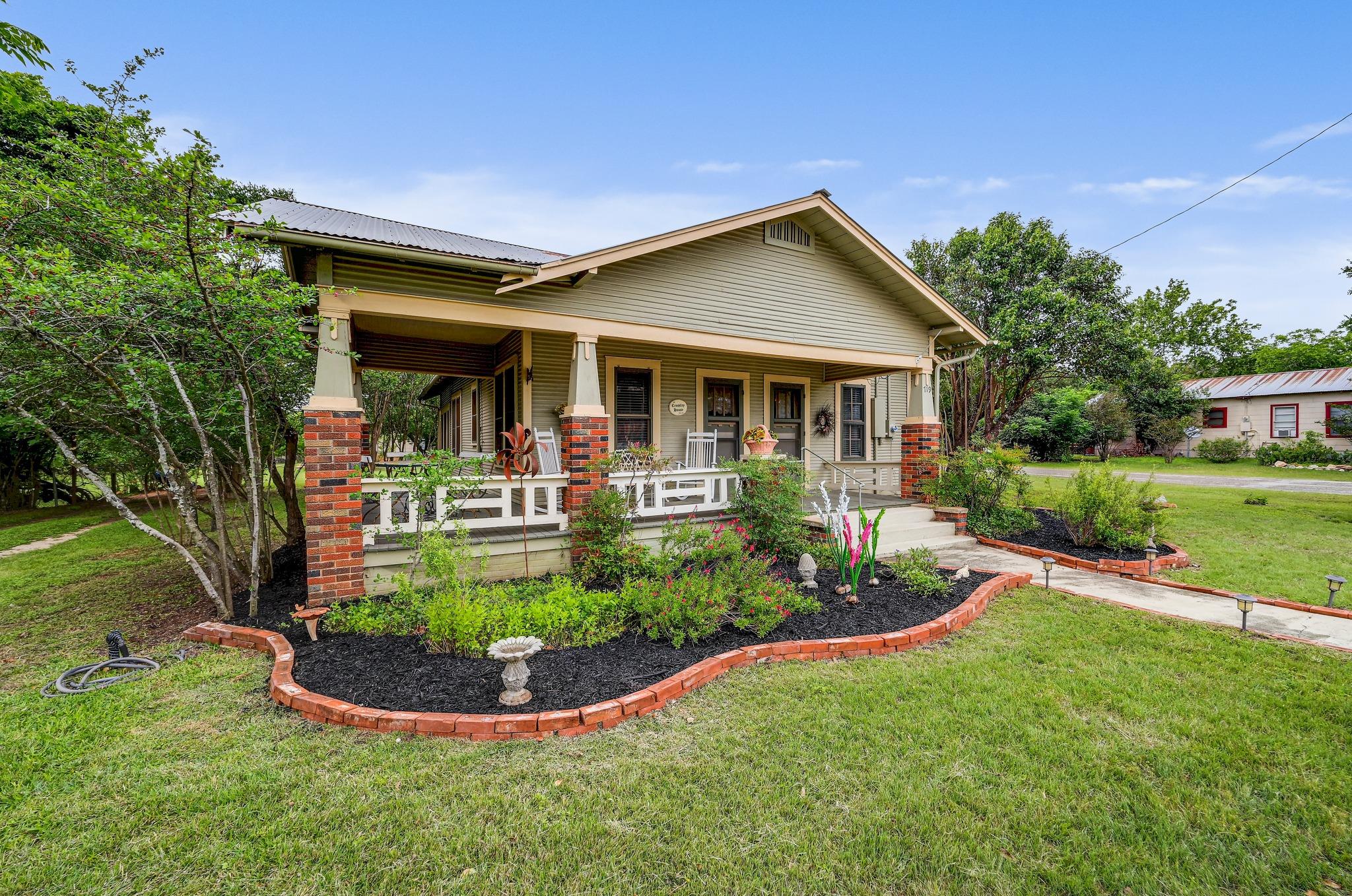 719 Elm Street Blanco TX 78606