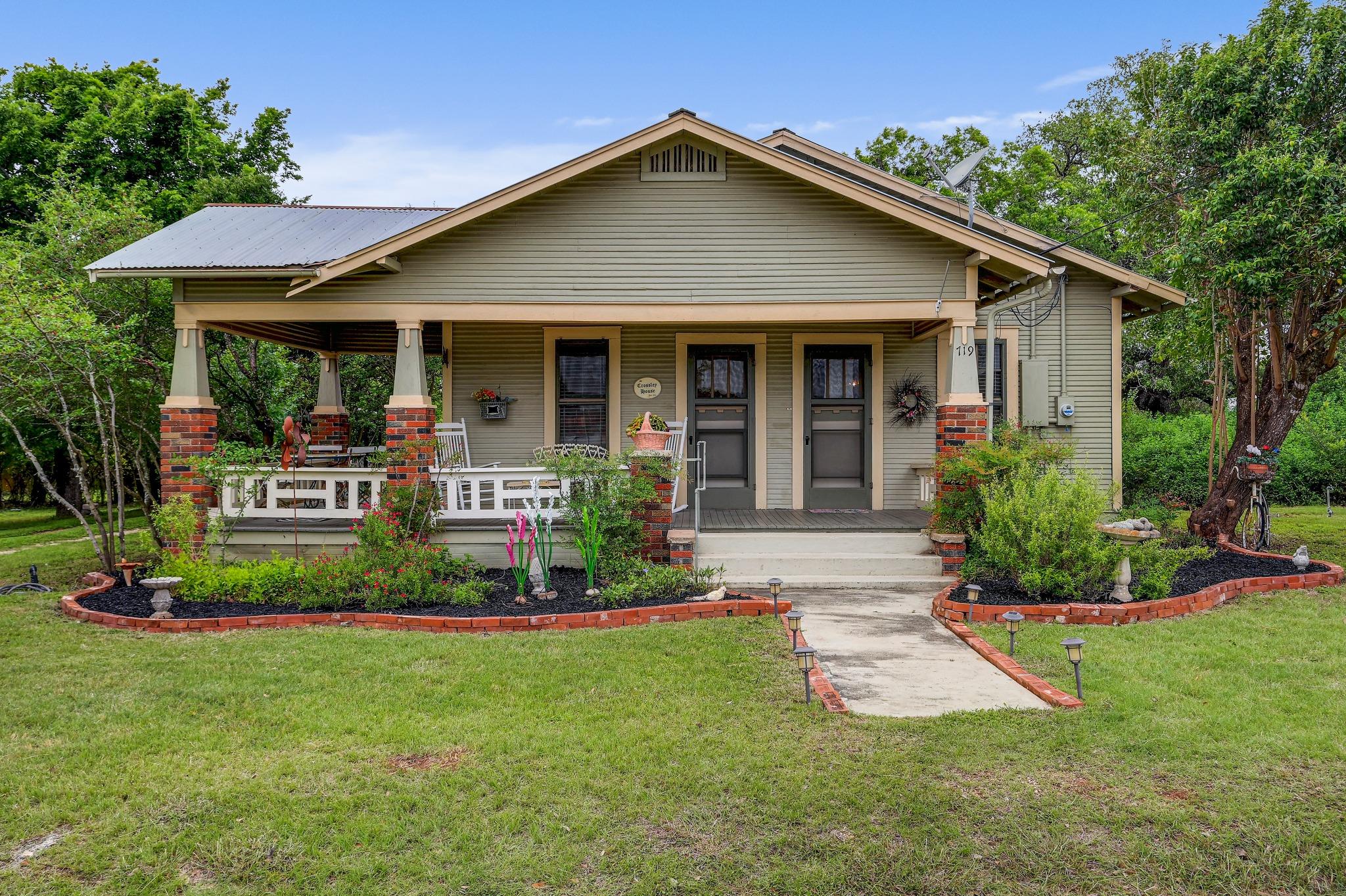 719 Elm Street Blanco TX 78606