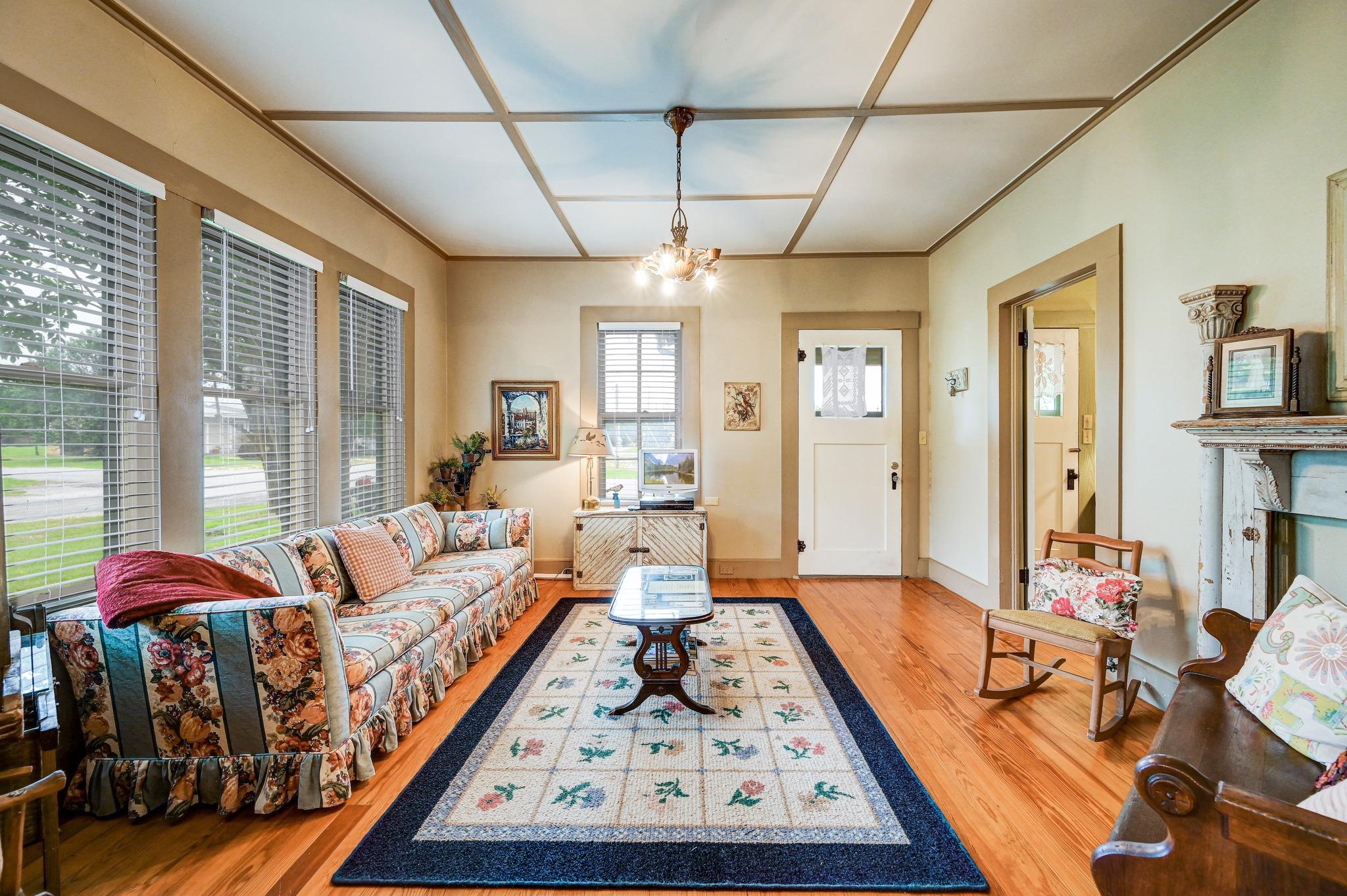 719 Elm Street Blanco TX 78606