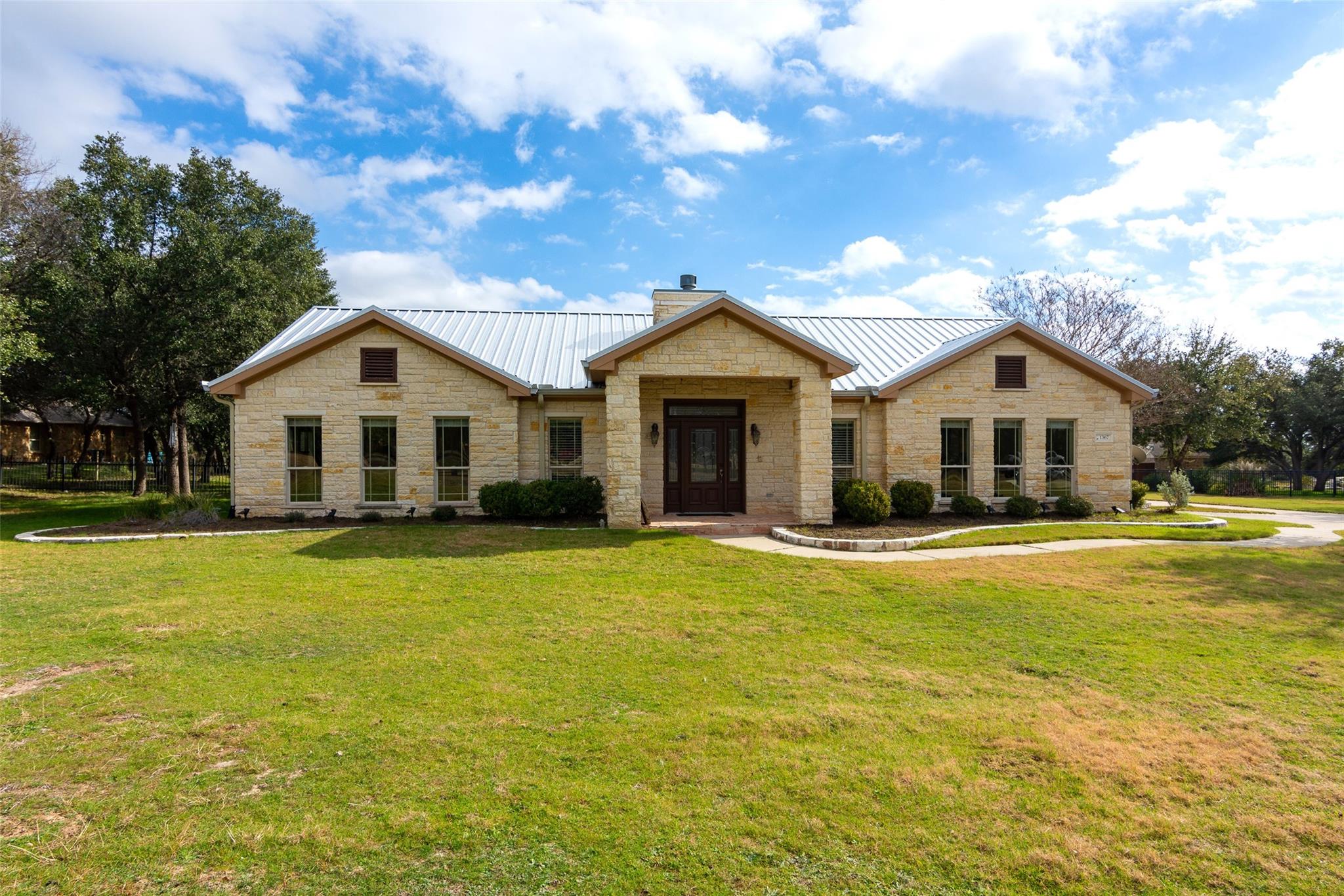 1367 Indian Pass Salado TX 76571