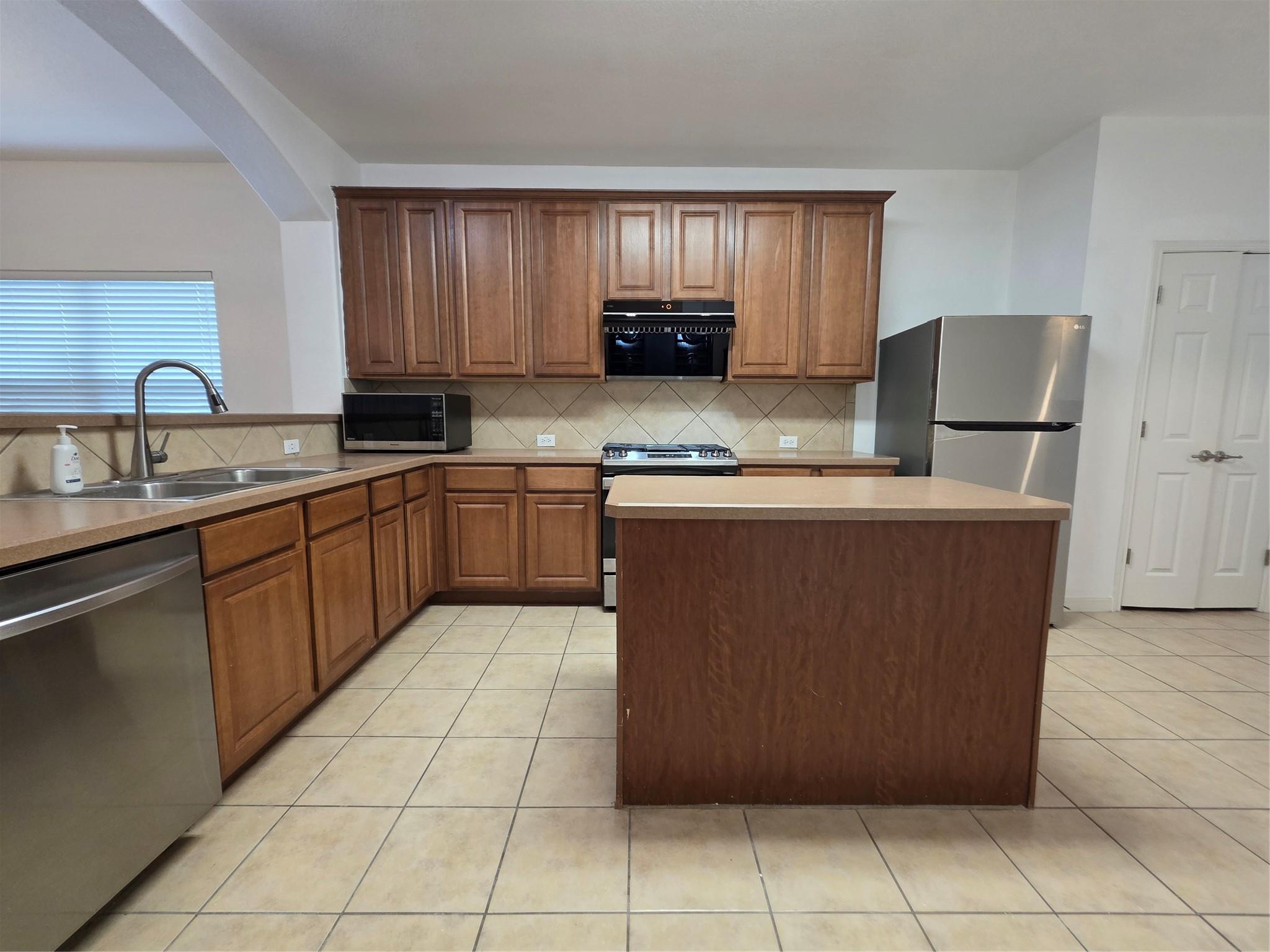 148 Black Cap Run Buda TX 78610