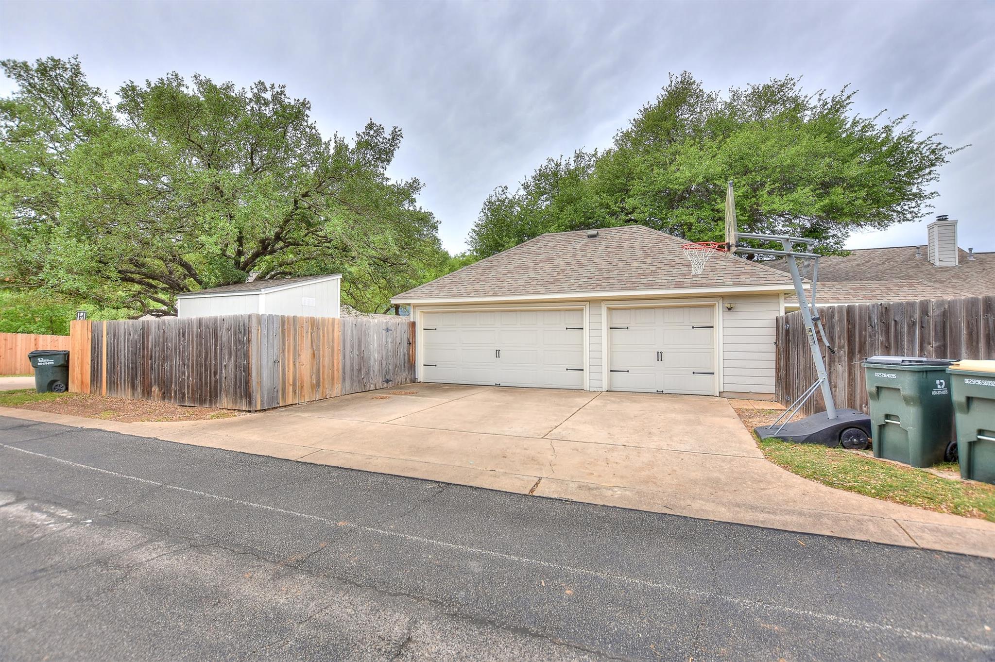 111 Green Grove Georgetown TX 78633