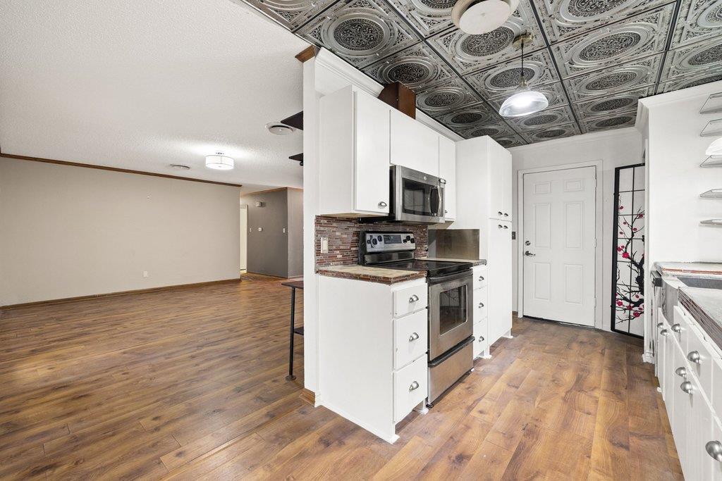 2204 Smith Avenue Taylor TX 76574