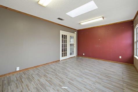 2204 Smith Avenue Taylor TX 76574