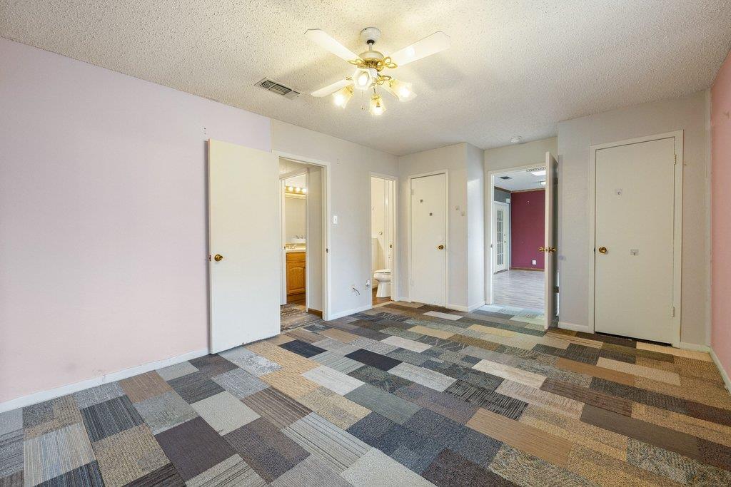 2204 Smith Avenue Taylor TX 76574