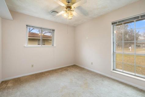2204 Smith Avenue Taylor TX 76574