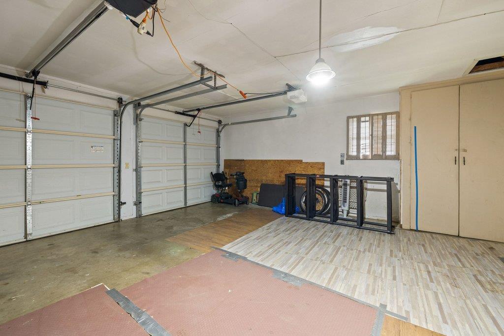 2204 Smith Avenue Taylor TX 76574
