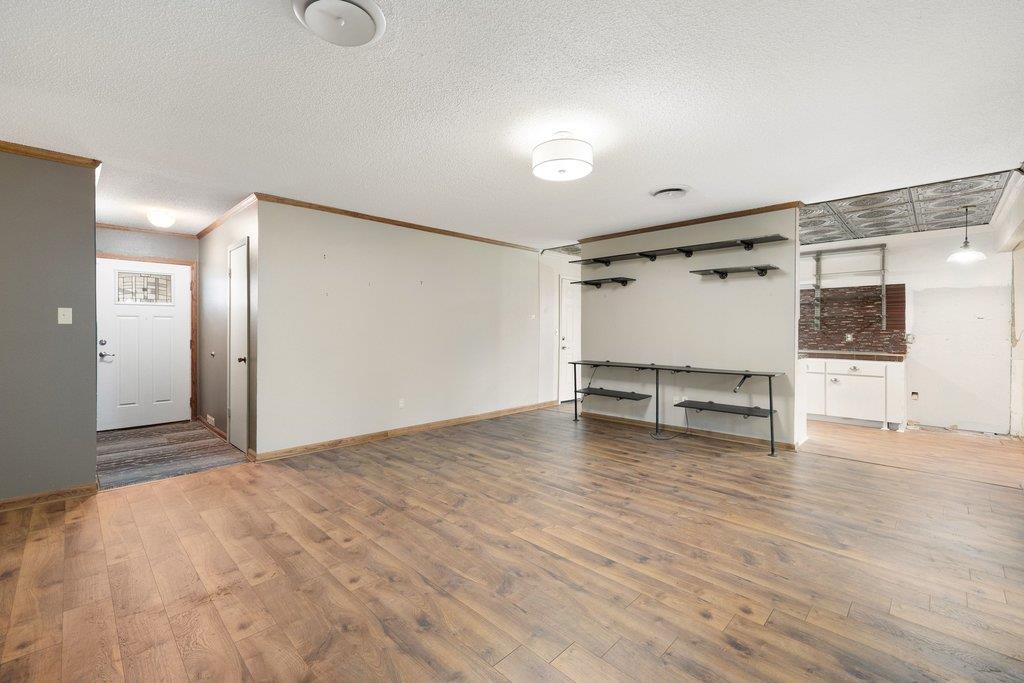 2204 Smith Avenue Taylor TX 76574