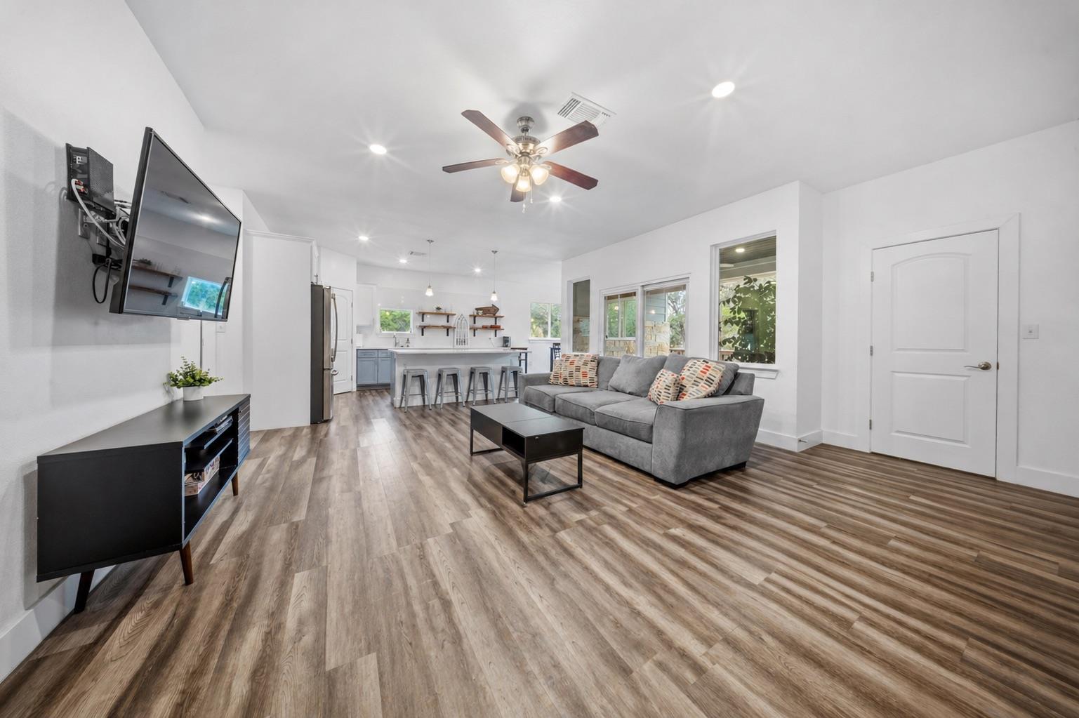 7502 Stable Lane Lago Vista TX 78645