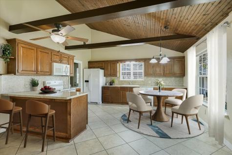 611 Thurman Circle Kingsland TX 78639