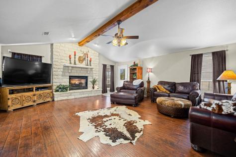 207 County Road 4492 Kempner TX 76539