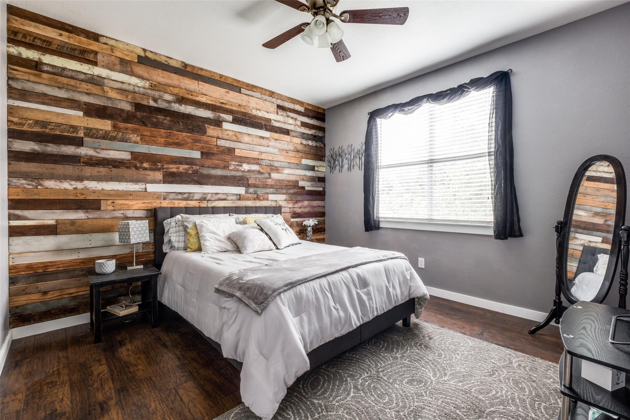 20501 Bee Hive Lane Spicewood TX 78669