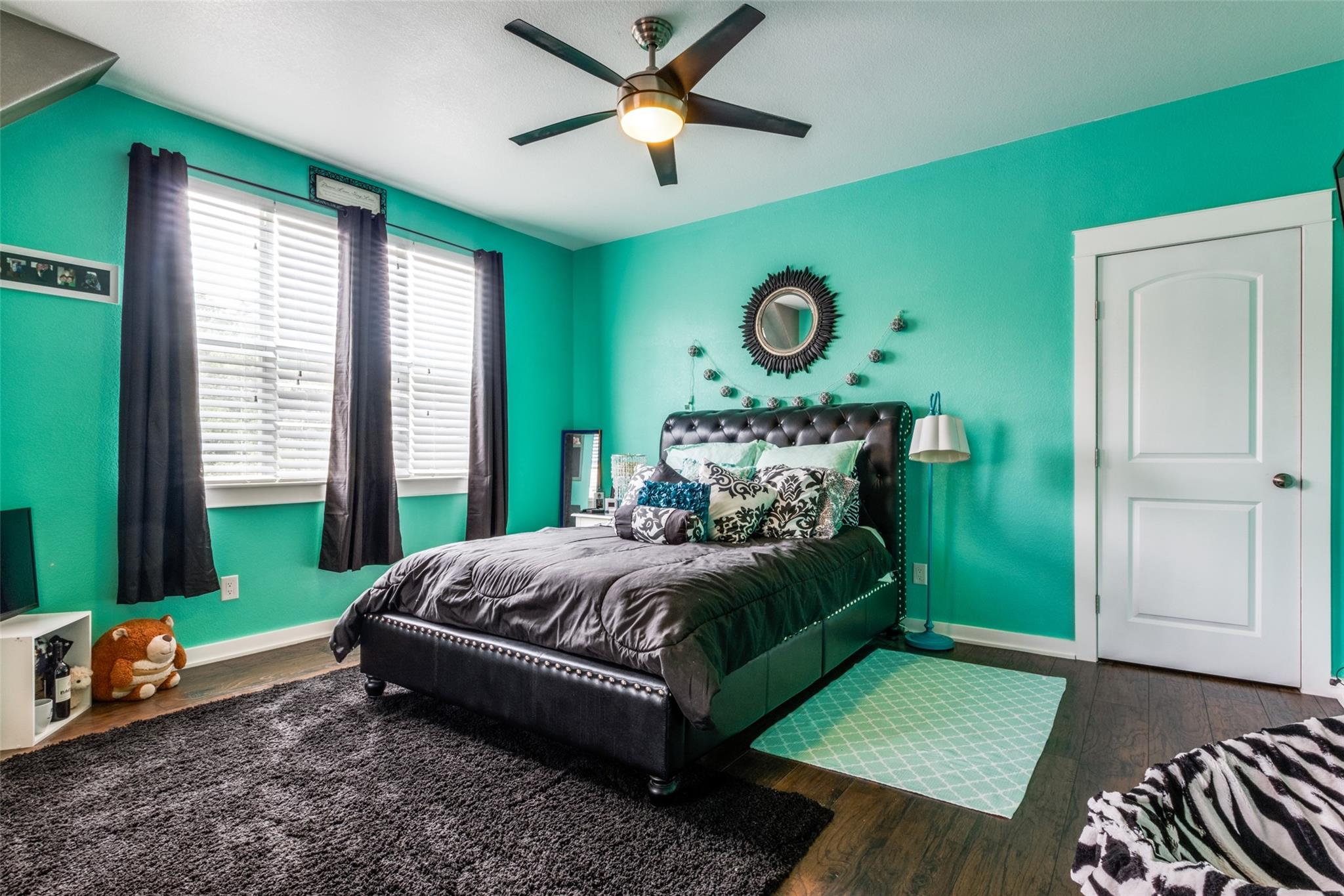 20501 Bee Hive Lane Spicewood TX 78669