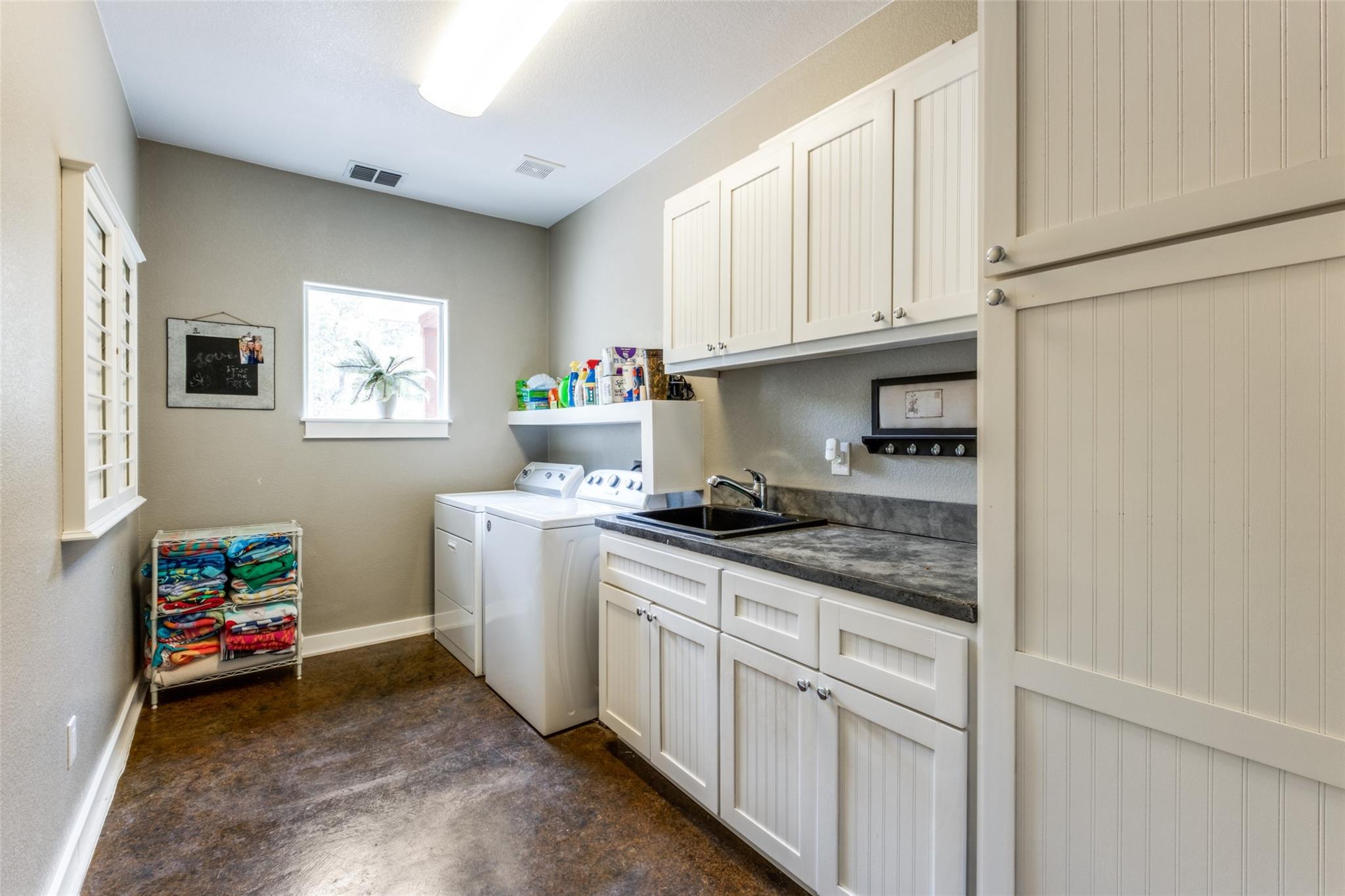 20501 Bee Hive Lane Spicewood TX 78669