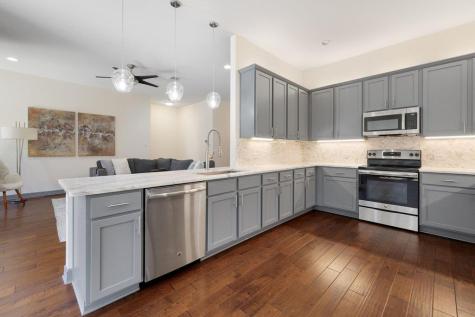 338 Coventry Road Spicewood TX 78669
