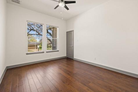 338 Coventry Road Spicewood TX 78669