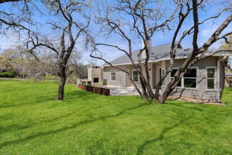 338 Coventry Road Spicewood TX 78669