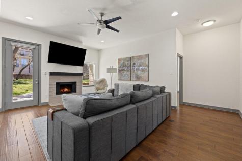 338 Coventry Road Spicewood TX 78669