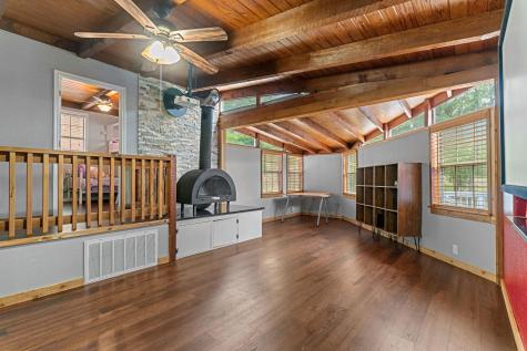 129 Valley Spur Smithville TX 78957