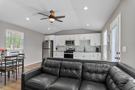 129 Valley Spur Smithville TX 78957