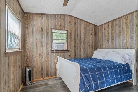 129 Valley Spur Smithville TX 78957