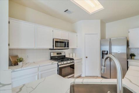 1021 Black Locust Drive W Pflugerville TX 78660