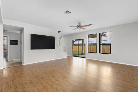 1660 Bayland Street Round Rock TX 78664