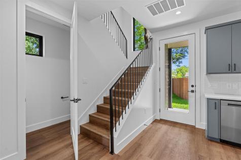 1402 Beckett Street Austin TX 78757