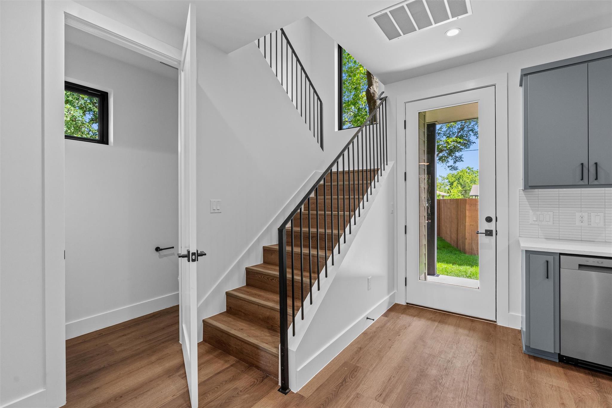 1402 Beckett Street Austin TX 78757