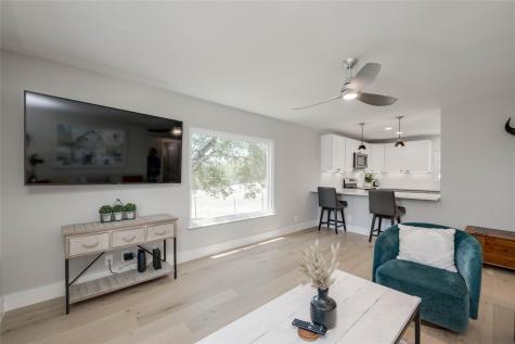 1805 Spring Valley Drive Dripping Springs TX 78620