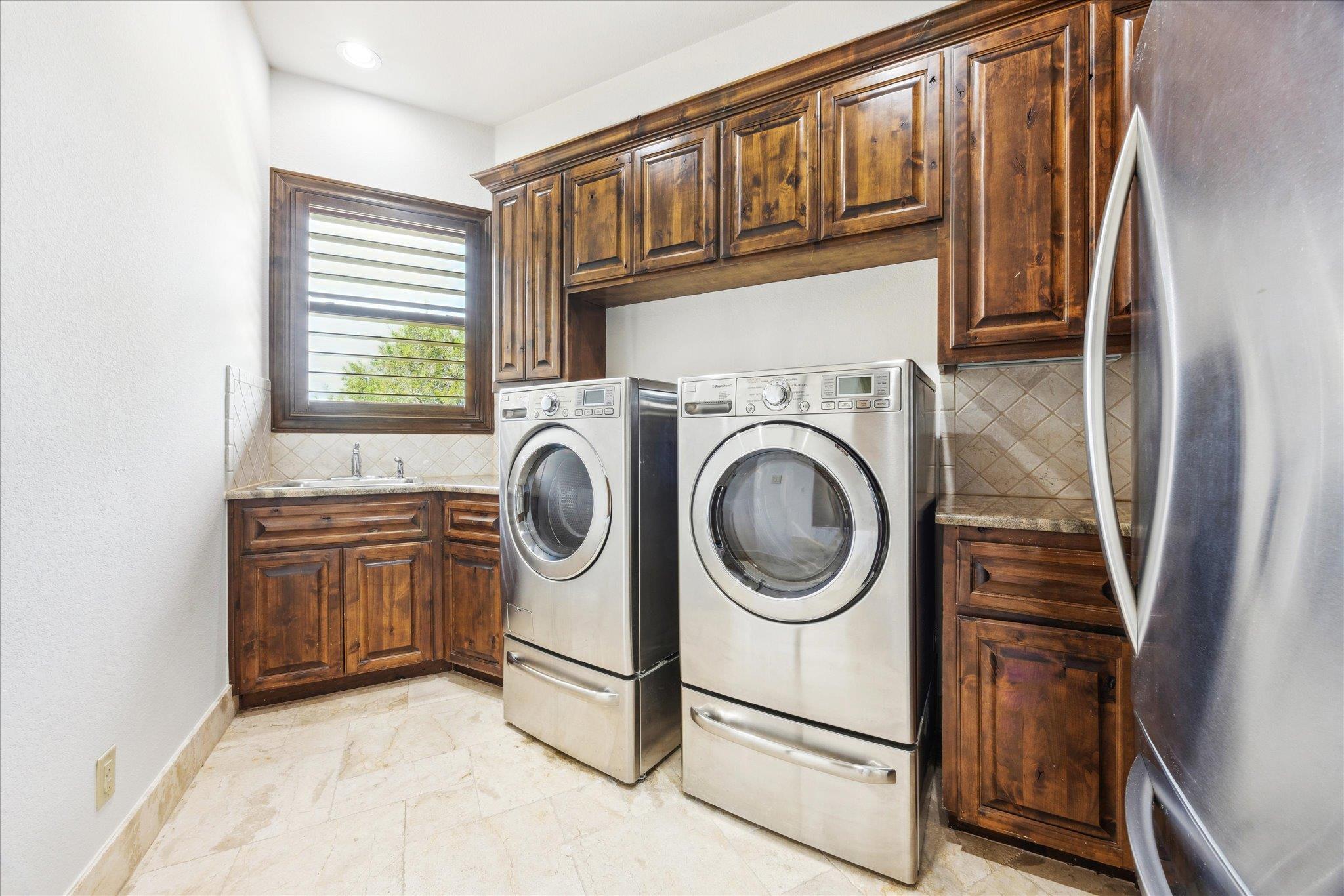 709 S Angel Light Drive Spicewood TX 78669