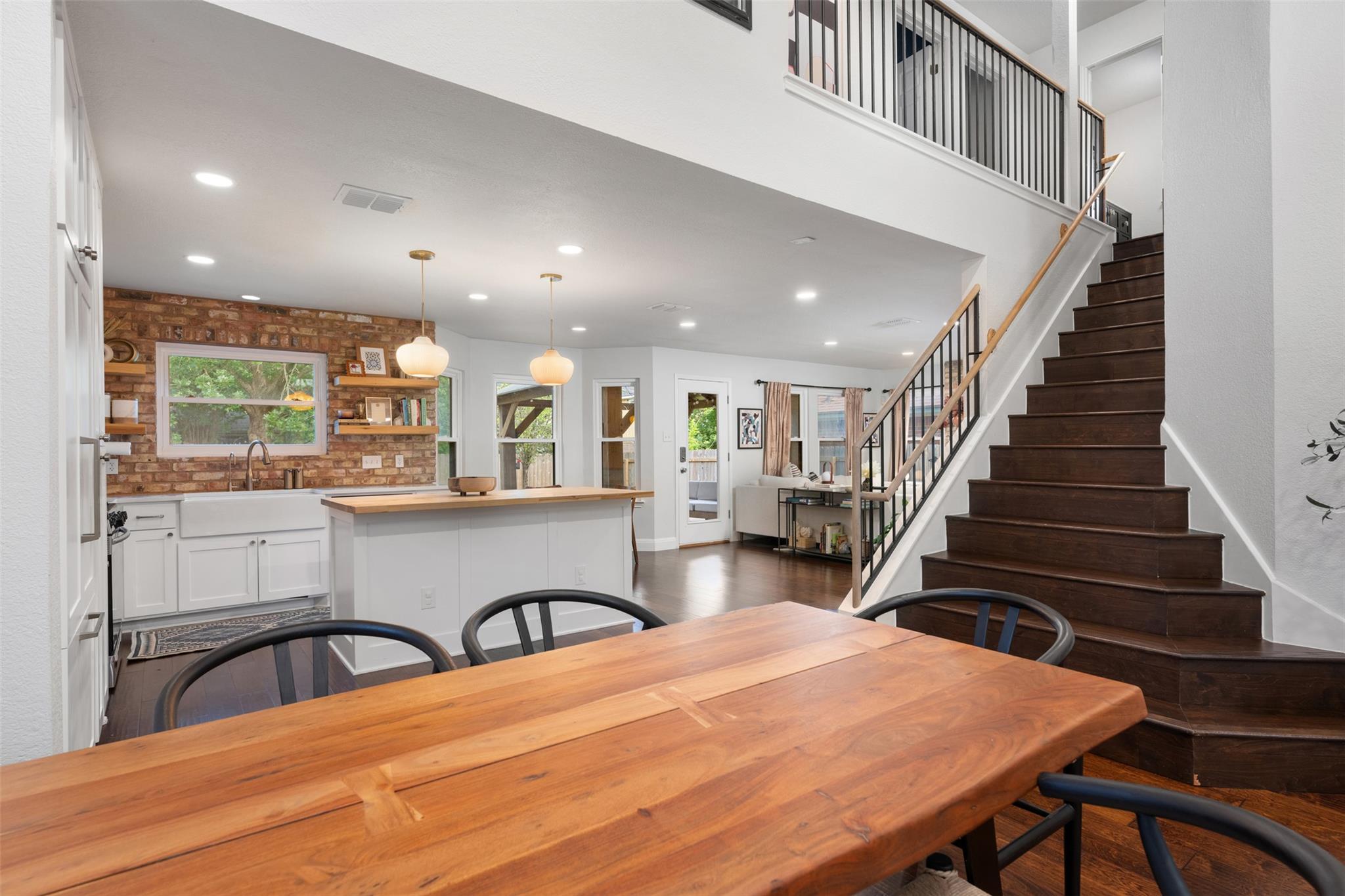 9313 Notches Drive Austin TX 78748