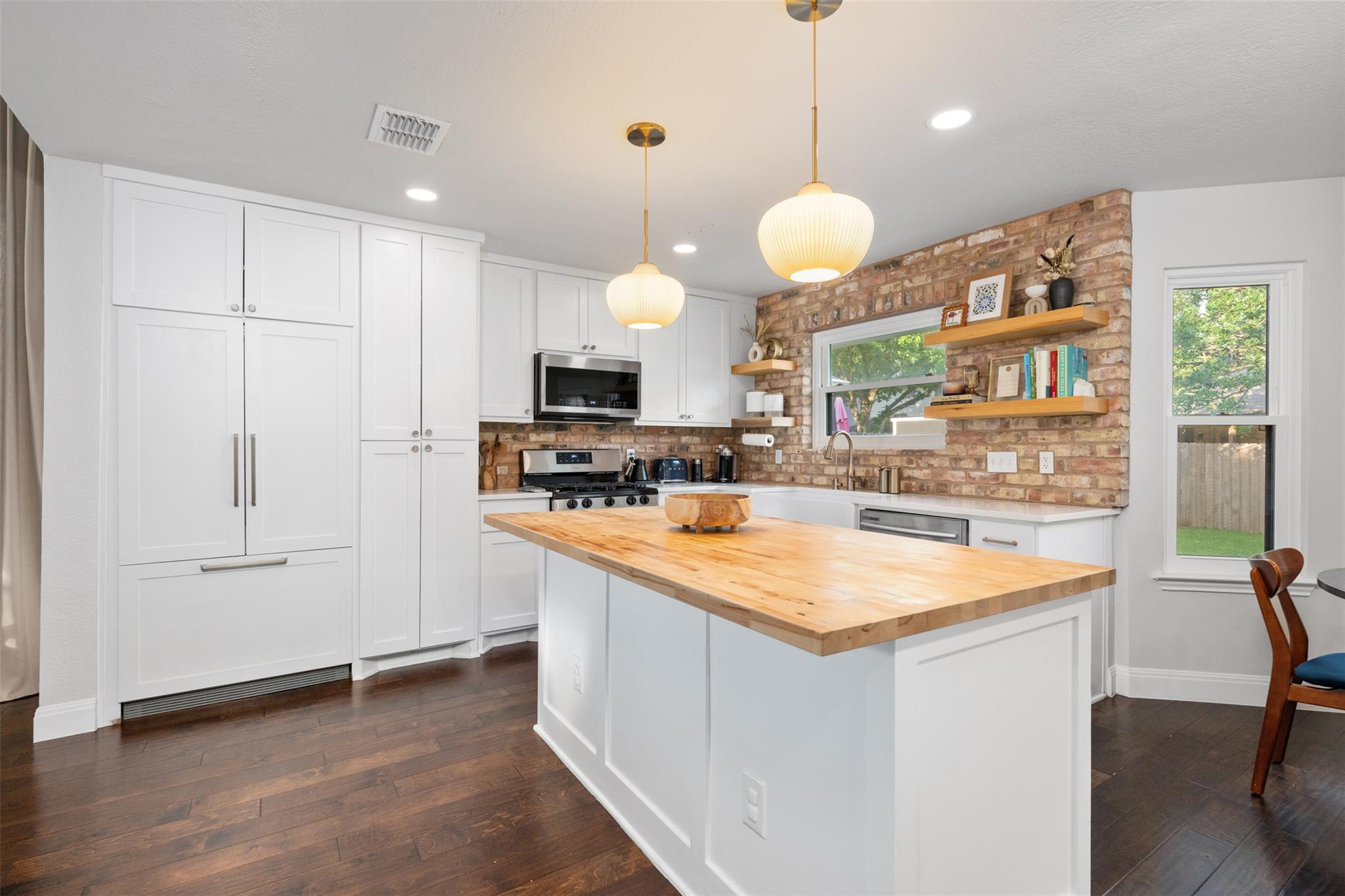 9313 Notches Drive Austin TX 78748
