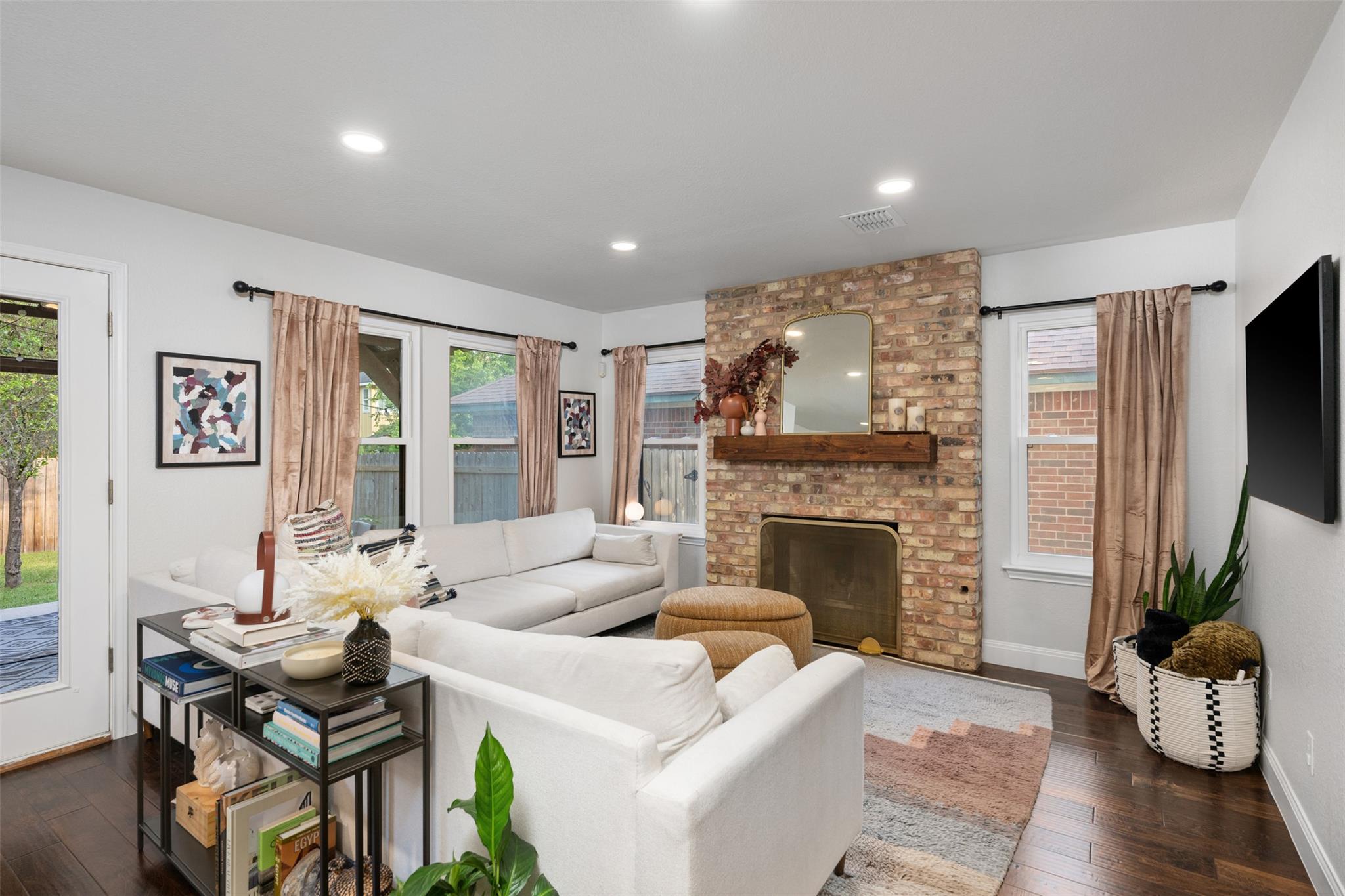 9313 Notches Drive Austin TX 78748