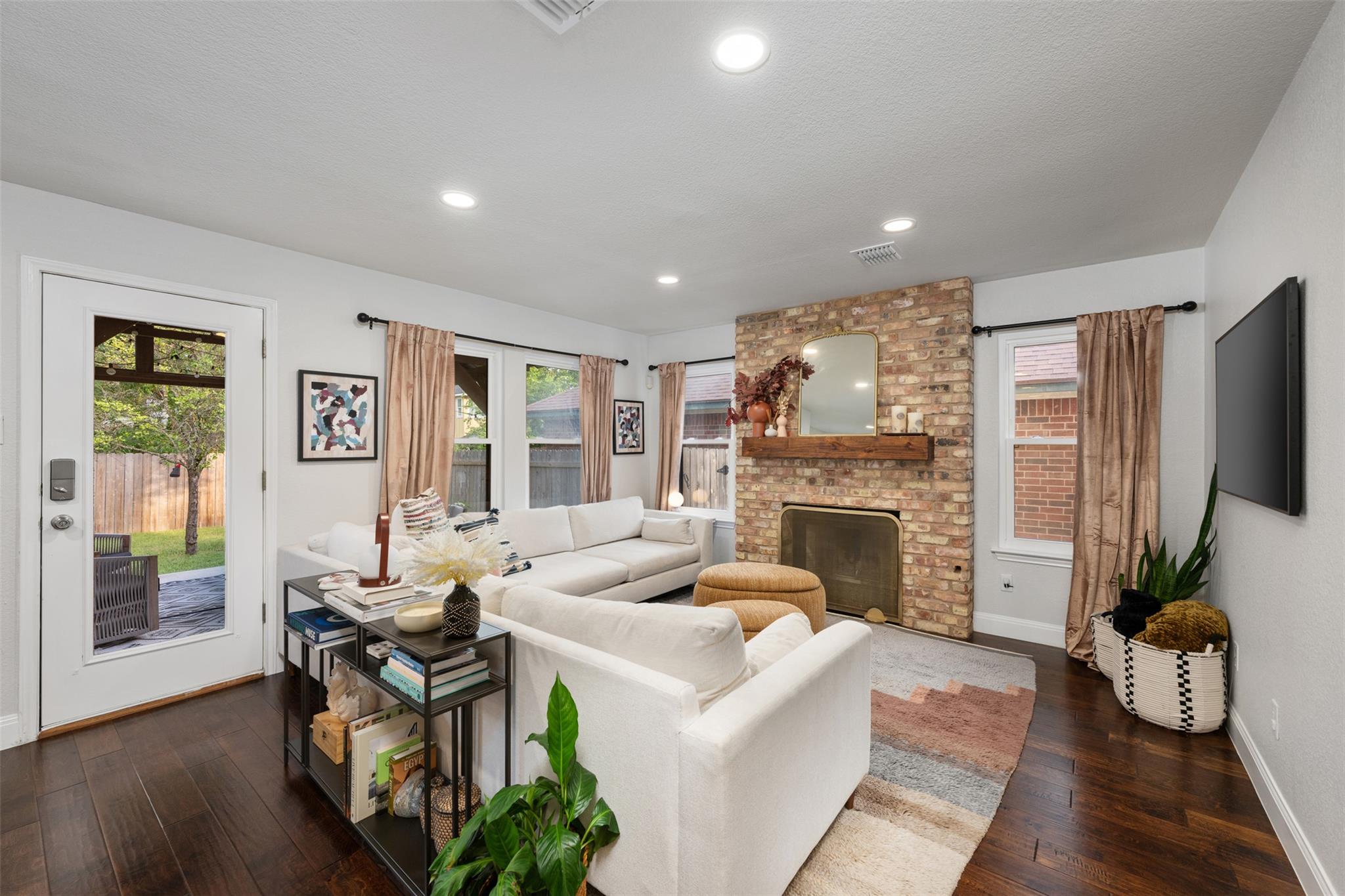 9313 Notches Drive Austin TX 78748
