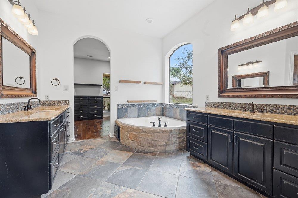 9805 Grand Summit Boulevard Dripping Springs TX 78620