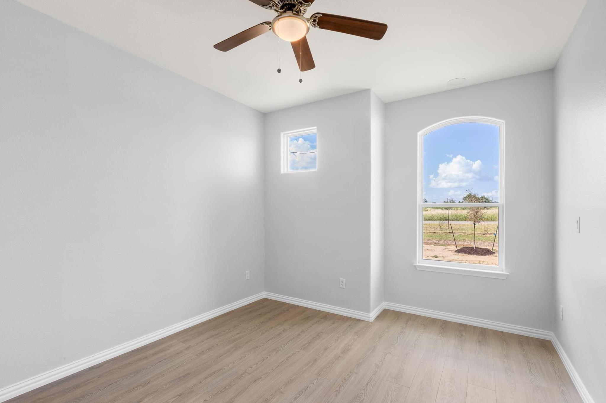 1136 Country Road 484 Road Elgin TX 78621