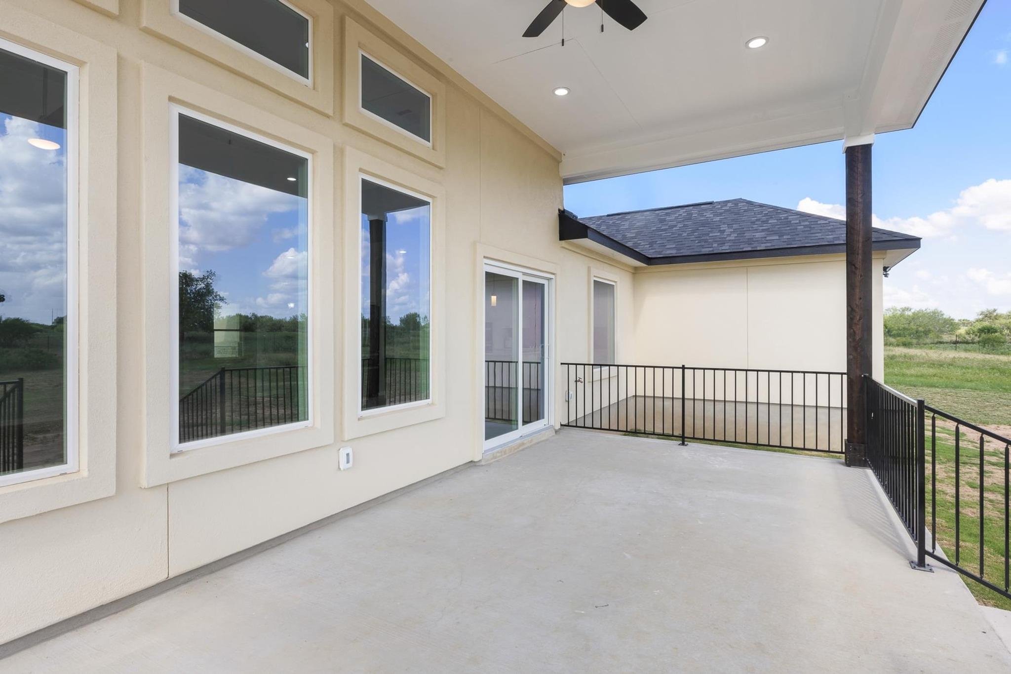 1136 Country Road 484 Road Elgin TX 78621