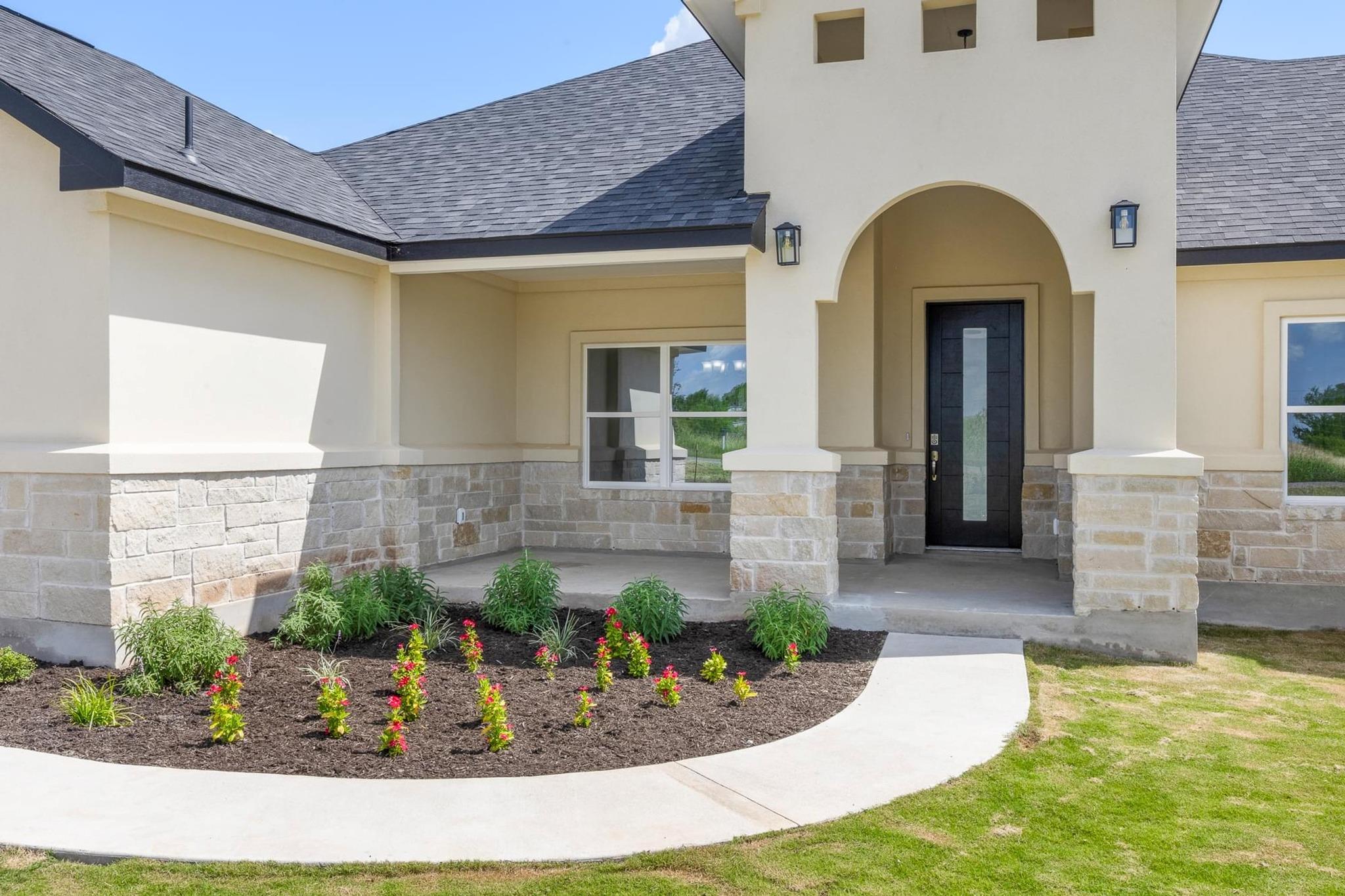 1136 Country Road 484 Road Elgin TX 78621