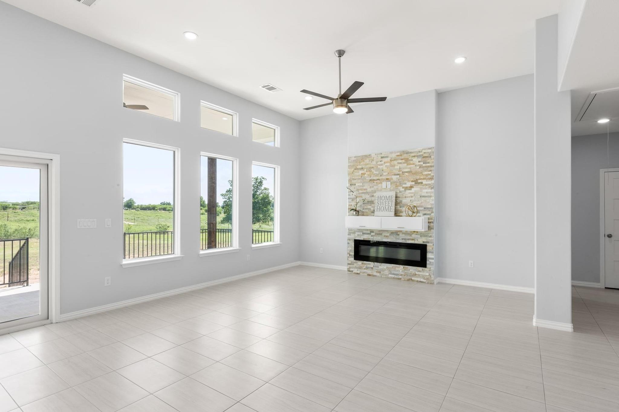 1136 Country Road 484 Road Elgin TX 78621