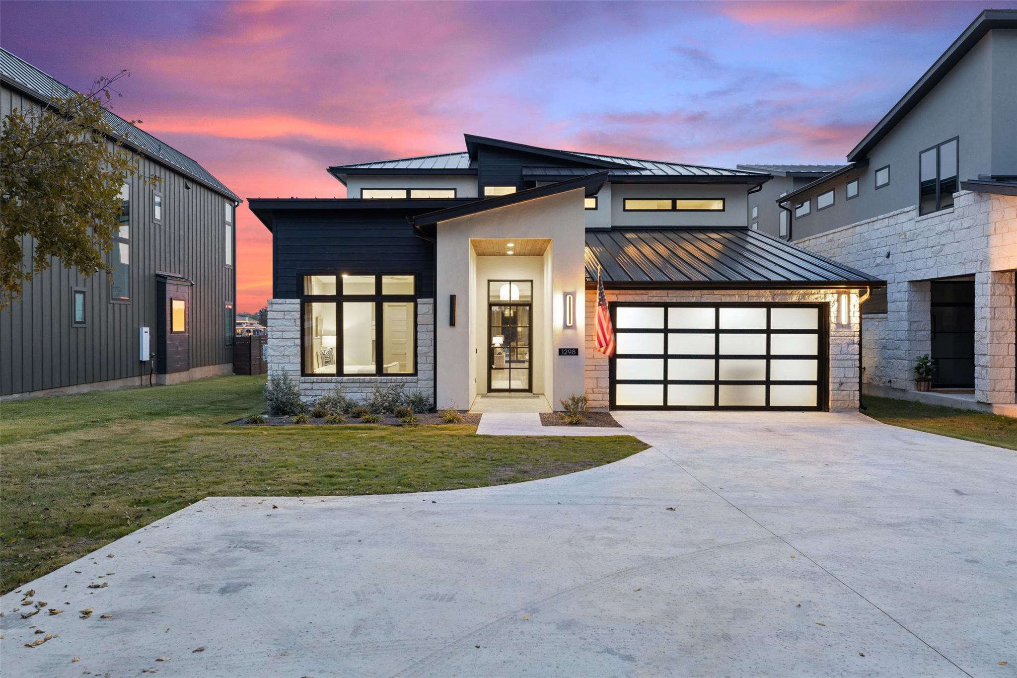 1298 Euel Moore Drive Kingsland TX 78639