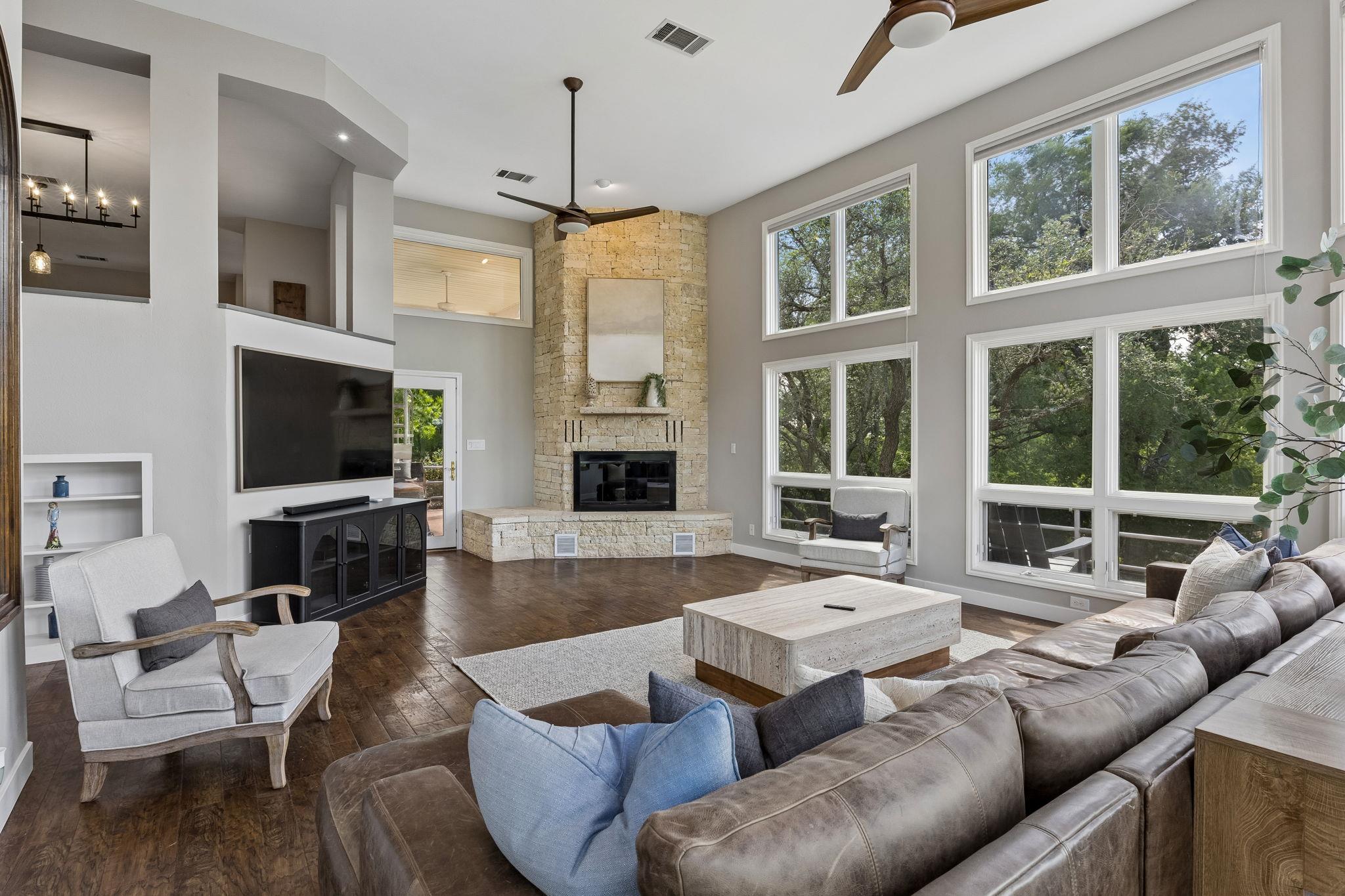 26310 Countryside Drive Spicewood TX 78669